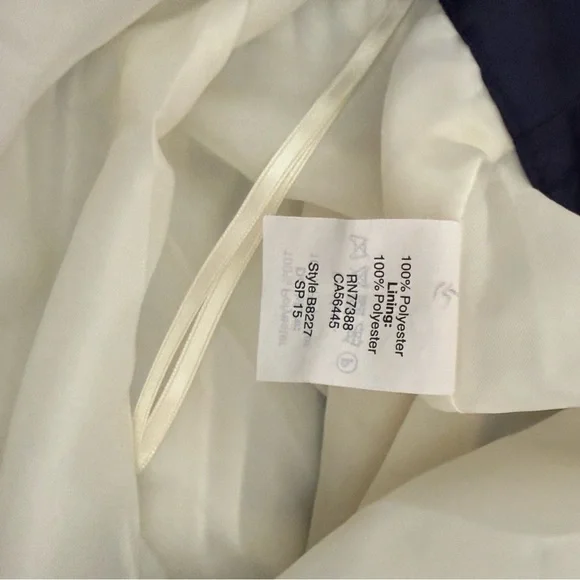 J Crew Navy Blue and White Pleated Midi Skirt.
Size 10 - Picture 8 of 12